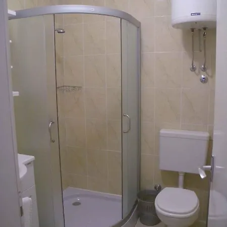 6 Appartement *